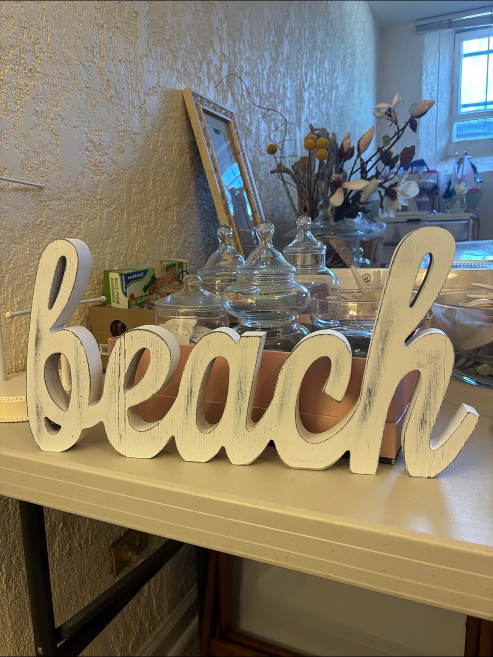 White 'Dream' Decorative Wall Word Sign - Home Wall Decor